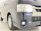 フォグランプ装着車です。暗い夜道の車両前方を明るく照らします