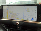 ディスプレイオーディオを装備。スマホとクルマをつなぐことで、これまでのナビに加えて、いろんなサービスが楽しめます。
