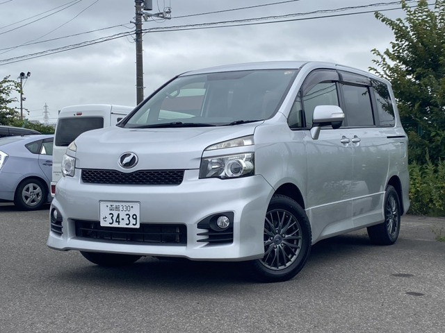 ヴォクシー2.0 ZS 4WD社外フルセグナビ・バックカメラ