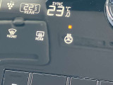 ステアリングにもヒーターが付いてます。寒い冬には重宝します☆