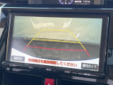 【バックカメラ】駐車時に後方がリアルタイム映像で確認できます。大型商業施設や立体駐車場での駐車時や、夜間のバック時に大活躍!運転スキルに関わらず、今や必須となった装備のひとつです!