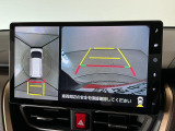 【パノラマモニター】車両周囲を上から見下ろしたような映像を表示。正確なモニタリングが可能になり、駐車時・幅寄せをアシストします!