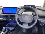 運転席まわりです。 各操作スイッチは使いやすい位置に配置されてます。