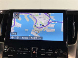 いまや必須装備「ナビゲーション」搭載!!純正品は操作がシンプルで人気です。