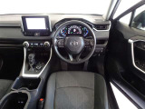 視界良好、操作しやすい運転席です。
