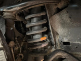 お車を安心してお乗りいただく為には、足回りの定期点検が欠かせません。サービスサポート(有償保証)では無料点検もご提供しており、安心のカーライフをお過ごしいただけるサポート体制が整っています。