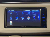 Bluetooth対応、CD/DVD再生機能付き。お好きな音楽を聴きながらのドライブは楽しいですよね〜♪
