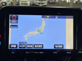 ディスプレイオーディオやカーナビは、現代のドライブにおいて欠かせない装備のひとつです。初めての場所でも迷いにくく、快適なルート案内で運転をサポートします。移動中のエンターテインメント性も高まります。