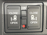 【両側パワースライドドア】スマートキーや運転席のスイッチで後席両側スライドドアの開閉が可能♪電動だから力を入れてドアを開ける必要が無く、小さなお子様でも簡単に開け閉めでき快適です♪