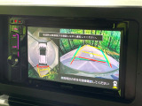 【パノラマモニター】専用のカメラにより、上から見下ろしたような視点で360度クルマの周囲を確認することができます☆死角部分も確認しやすく、狭い場所での切り返しや駐車もスムーズに行えます。