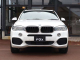 BMWらしい存在感あるフロントフェイスが魅力です。