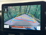 【バックカメラ】駐車時に後方がリアルタイム映像で確認できます。大型商業施設や立体駐車場での駐車時や、夜間のバック時に大活躍!運転スキルに関わらず、今や必須となった装備のひとつです!