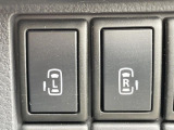 【両側パワースライドドア】スマートキーや運転席のスイッチで後席両側スライドドアの開閉が可能♪電動だから力を入れてドアを開ける必要が無く、小さなお子様でも簡単に開け閉めでき快適です♪