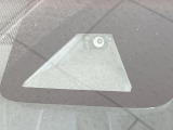 【トヨタセーフティセンス】走行中に前方の車両等を認識し、衝突しそうな時は警報とブレーキで衝突回避と被害軽減をアシスト。より安全にドライブをお楽しみいただけます。