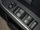 電動格納式ドアミラー・パワーウインドウを装備しています。
