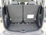 広々としていて、荷物が載せやすいトランクルームですよ(^^)/三列目シートを収納すれば、更に広くお使い頂けますよ♪