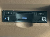 高速道路で便利な【ETC2.0】を装備しています。光ビーコン搭載で渋滞情報などナビゲーションと連動することで機能も充実いたします。他、観光施設に立ち寄るための高速料金割引サービス等もございます。