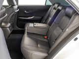 後席もVIP装備!後席センターコンソールの画像です!こちらのお車には、後席にもパワーシートが装備されています!更にオーディオなども後席から操作出来るなど豪華!ゲストに喜んで頂ける装備ですね!