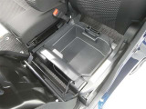 取り出しやすく、しまいやすい収納スペースが満載です。ティッシュやペットボトル等、用途に合わせた収納が可能ですので、使い方はあなた次第!