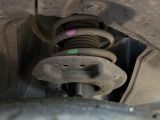 お車を安心してお乗りいただく為には、足回りの定期点検が欠かせません。サービスサポート(有償保証)では無料点検もご提供しており、安心のカーライフをお過ごしいただけるサポート体制が整っています。