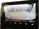 バックガイドモニターで、後方を確認しながら安心して駐車することができます。運転初心者も熟練者も必須の機能ですよ!
