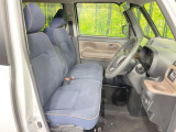 運転席シート廻りは使用感も少なく、良好な状態となっています。丁寧に使われていたことがよくわかりますね。