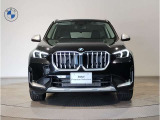 ☆BMWの代名詞とも言える【キドニーグリル】一目見ただけでBMW車であると認識できる確固たるアイコンとして存在感を放ちます☆