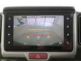 バックカメラが付いているので後方確認が非常にしやすいです。今や運転初心者も熟練者も必須装備!ついていて損はないですね♪