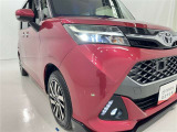 フォグランプ装着車です。暗い夜道の車両前方を明るく照らします
