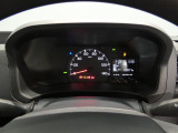 【メーター】走行距離は14987km。これから一緒に思い出を作れる相棒として、ビジネスの発展やレジャーなど、毎日の生活を長く支えます。