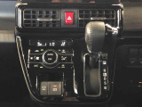 温度を設定すれば、自動で車内の温度管理をしてくれる優れものです♪ATミッションで運転楽々