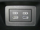 【充電用USB端子】デバイスの充電に便利です。※実際の接続端子は写真で確認or店舗までご気軽にお問合せください♪