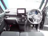 周りが見やすく運転しやすいお車です♪