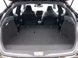 もっと荷物を載せたいときは、リアシートを倒して、このようにアレンジできます!