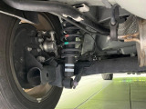 お車を安心してお乗りいただく為には、足回りの定期点検が欠かせません。サービスサポート(有償保証)では無料点検もご提供しており、安心のカーライフをお過ごしいただけるサポート体制が整っています。