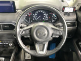 【純正革巻きステアリング】上質な革を使用することで、手にしっかり馴染みとても運転しやすいハンドルです♪