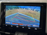 【バックカメラ】駐車時に後方がリアルタイム映像で確認できます。大型商業施設や立体駐車場での駐車時や、夜間のバック時に大活躍!運転スキルに関わらず、今や必須となった装備のひとつです!