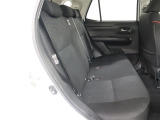 リアシートも厚く、長時間の移動もらくらくです!車種によってはラゲージスペースやトランクへのアクセスも可能!乗り心地・使い勝手共に充実です!!
