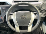 インテリアに合わせたデザインのステアリングは、運転される方のことも考え、運転しやすい形状、大きさです。是非一度、実際に触ってお確かめください。