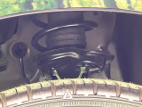 お車を安心してお乗りいただく為には、足回りの定期点検が欠かせません。サービスサポート(有償保証)では無料点検もご提供しており、安心のカーライフをお過ごしいただけるサポート体制が整っています。