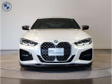 ☆BMWの代名詞とも言える【キドニーグリル】一目見ただけでBMW車であると認識できる確固たるアイコンとして存在感を放ちます☆