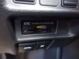 ETC2.0は従来のETCに比べて料金支払いだけでなく渋滞や事故などの道路情報をリアルタイムで受け取る事の出来る「次世代型のETCサービス」です♪