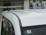 ルーフにも、へこみや色剥げはありません。