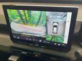 【パノラミックビューモニター】専用のカメラにより、上から見下ろしたような視点で360度クルマの周囲を確認することができます☆死角部分も確認しやすく、狭い場所での切り返しや駐車もスムーズに行えます。