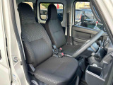 ゆったりとした運転席!運転しやすいレイアウト空間!