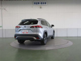 4WDには高級車に使用されるダブルウィッシュボーンサスペンションを採用。