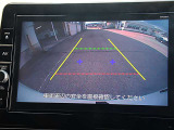 バックビューモニター装備で、運転席からクルマの後方の状況を確認可能です。