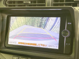 【バックカメラ】駐車時に後方がリアルタイム映像で確認できます。大型商業施設や立体駐車場での駐車時や、夜間のバック時に大活躍!運転スキルに関わらず、今や必須となった装備のひとつです!