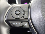 ステアリングスイッチ付き。前方から目を離すことなく操作することが可能です。