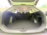 積み下ろしのしやすいデッキにはたっぷりと荷物を積み込んでいただけます。遊びから仕事まで、様々なシーンで頼れます♪
